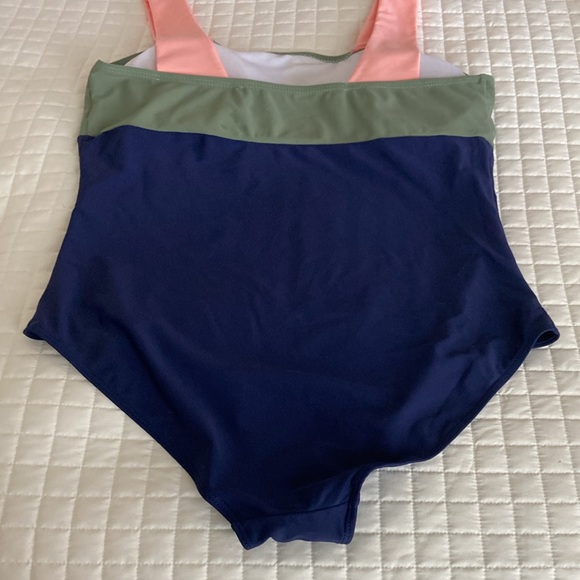 Bathing Suit, One Piece, size XL  NWOT - Picture 3 of 7